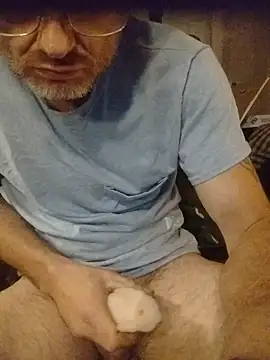 ROBERT0516 online show from April 2026 11:07:02 AM