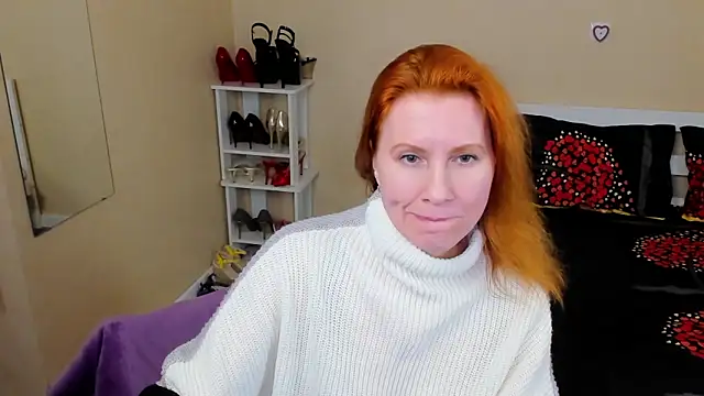 FoxySophia online show from April 2026 07:58:02 PM