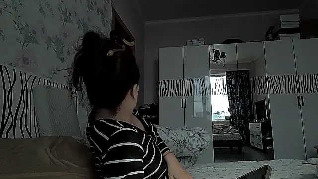 LindaStarS online show from April 2026 12:08:02 PM