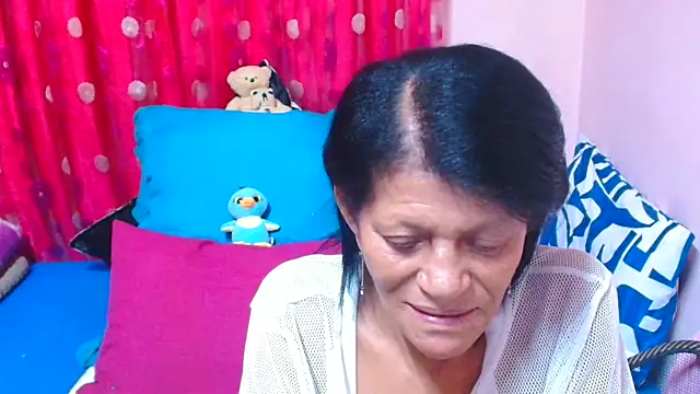 SLUTTYROXY online show from April 2026 07:07:02 PM