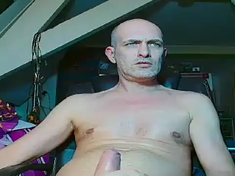 maxhard77 online show from January 2025 01:25:02 AM