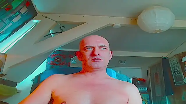 maxhard77 online show from November 2025 10:52:02 AM