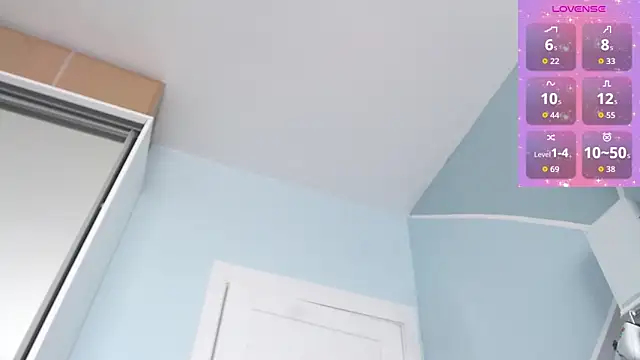 MilaniaCute online show from April 2026 11:06:01 AM