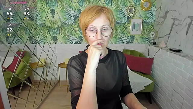 Paris Cherry online show from May 2026 06:02:02 PM