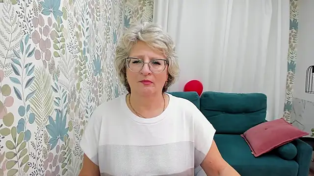 EvelynJoyful online show from September 2025 06:35:01 AM