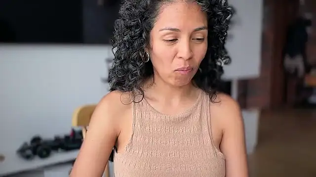 illaroom online show from April 2026 05:05:02 PM