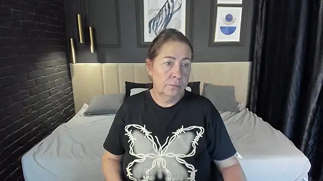 LindaPassionate online show from July 2026 05:34:01 AM