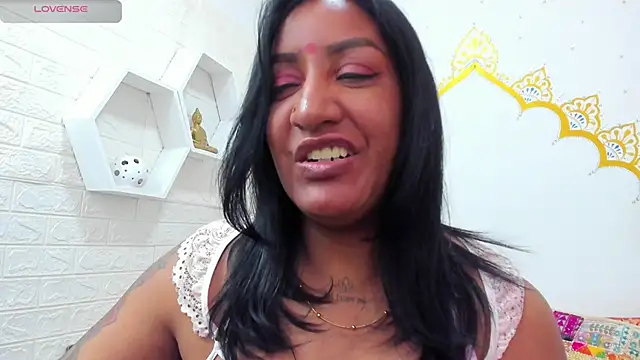 Snapshot of LadyNahir chatting on January 2026 03:32:01 AM LadyNahir online show from January 2026 03:32:01 AM