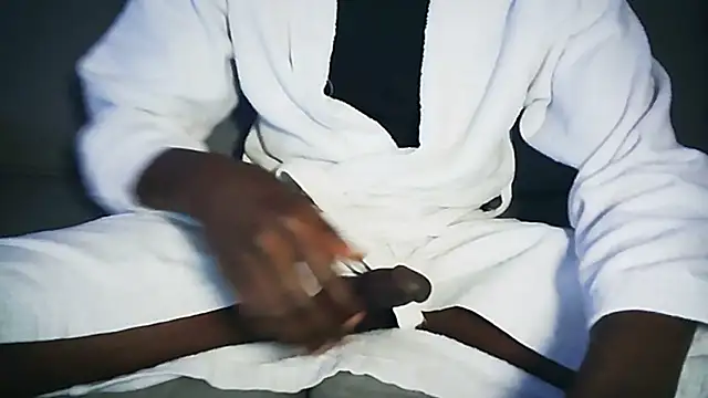 Snapshot of Blo95 chatting on February 2026 07:35:02 AM Blo95 online show from February 2026 07:35:02 AM