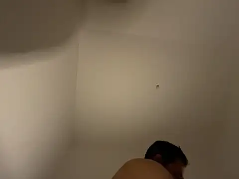 Enderson007 online show from November 2025 11:20:02 PM