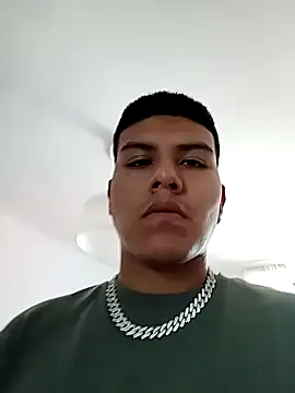 Snapshot of mikeeeeeell chatting on September 2025 03:26:01 PM mikeeeeeell online show from September 2025 03:26:01 PM