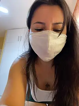 White-Petite online show from June 2026 06:01:01 AM