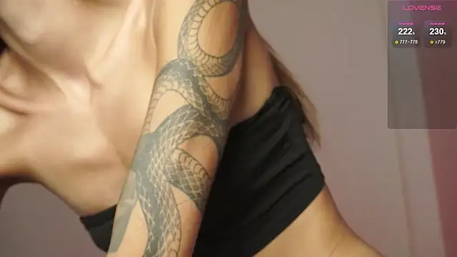 Mariamercada online show from April 2026 11:06:01 PM