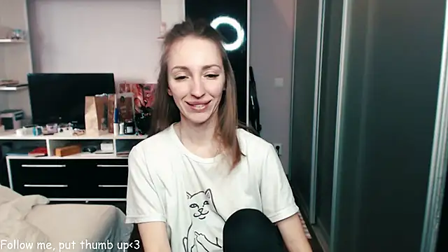 Natalimeowks online show from February 2025 11:05:01 AM