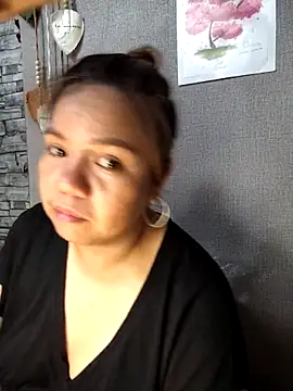 ambersmile online show from April 2026 09:47:01 AM