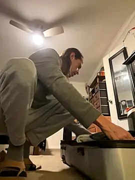 honneymel online show from November 2025 01:18:01 AM