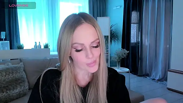 Libby Nora online show from February 2025 12:52:02 PM