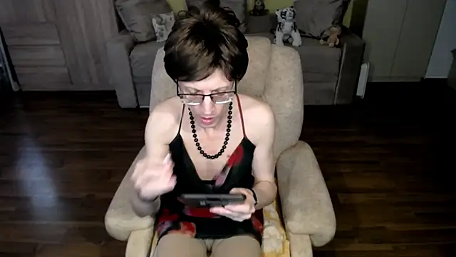 clementine online show from April 2026 07:42:01 AM