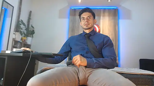 Andrew 4  online show from February 2026 01:54:02 AM