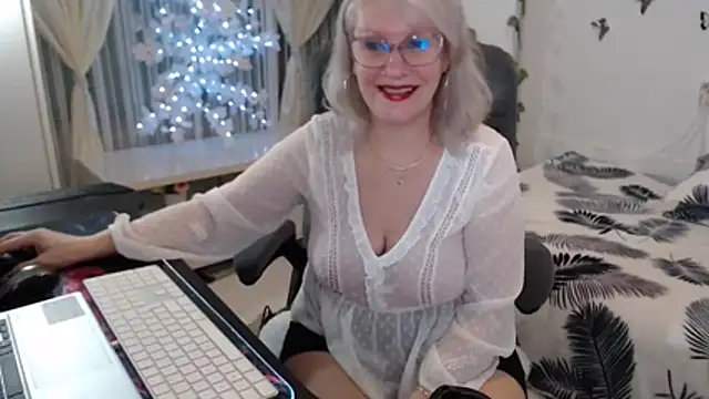 Ghertrude52 online show from March 2026 05:01:02 AM