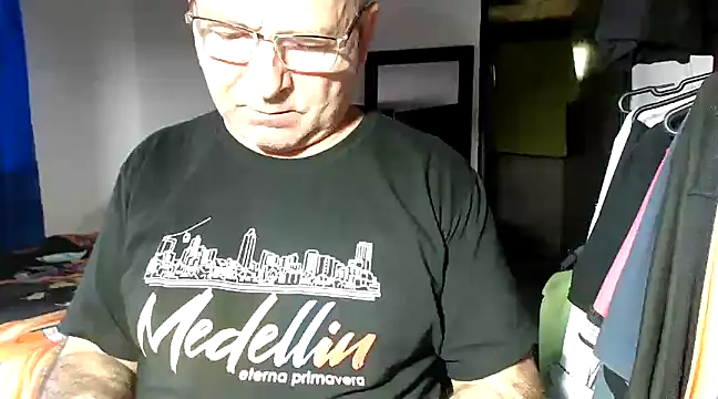 ferdinad20 online show from January 2025 04:15:01 PM