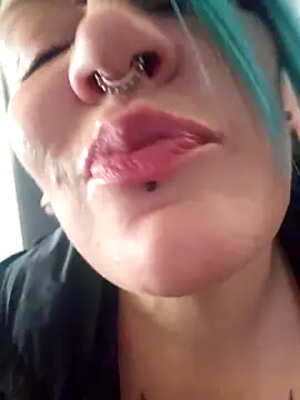 PinkTheHawk online show from April 2026 02:00:02 AM