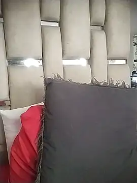 Snapshot of chelaqueen_ chatting on June 2026 08:58:01 PM chelaqueen online show from June 2026 08:58:01 PM