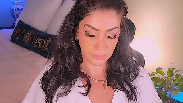 Wonderful Woman online show from October 2025 11:43:01 PM