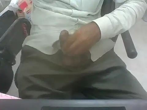 Snapshot of lltstr52 chatting on March 2026 07:58:01 AM lltstr52 online show from March 2026 07:58:01 AM