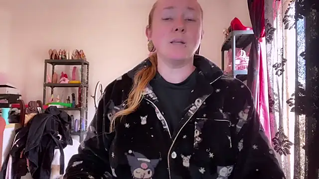 kisicaxx online show from February 2026 11:22:01 AM