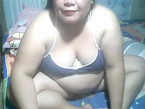 Snapshot of cutechubbyasian chatting on May 2026 02:24:01 PM cutechubbyasian online show from May 2026 02:24:01 PM
