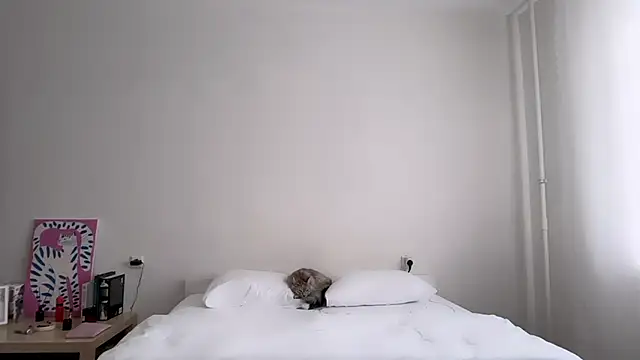 Milky   Way online show from April 2026 01:18:01 PM