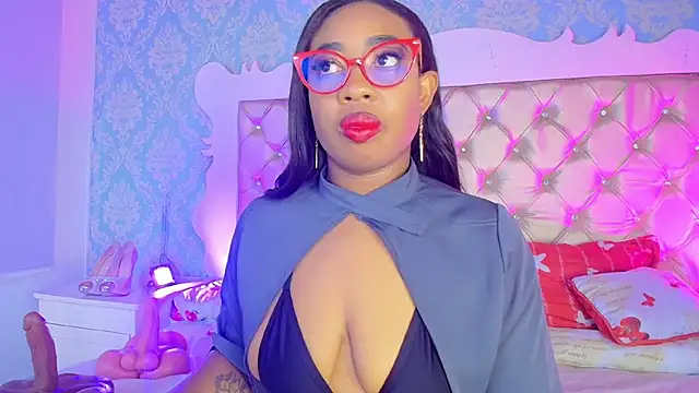 CaseyMoon online show from April 2026 12:39:01 PM