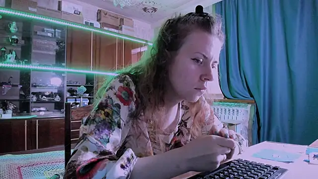 Snapshot of pa1e_pr1ncess chatting on July 2026 07:12:01 AM pa1e pr1ncess online show from July 2026 07:12:01 AM