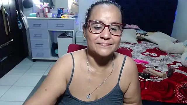 Snapshot of pervert_mommy_ chatting on June 2026 10:47:01 AM pervert mommy online show from June 2026 10:47:01 AM
