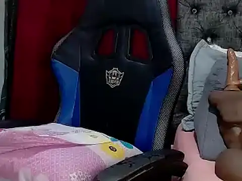 sara greyx online show from February 2025 06:24:02 PM