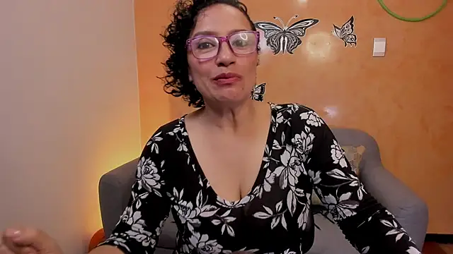 scarlet wet online show from April 2026 09:04:02 PM