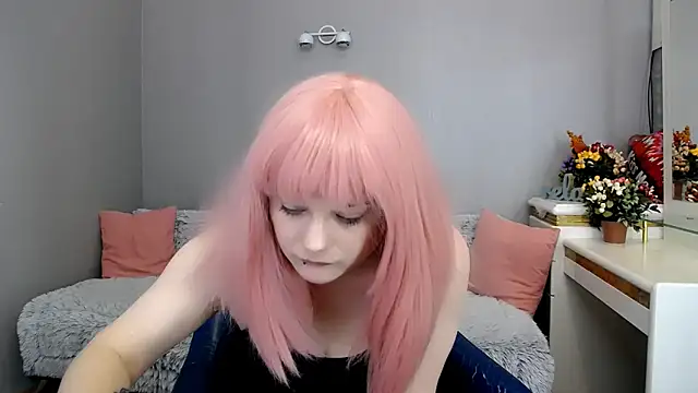 Estheri online show from March 2026 07:23:01 AM