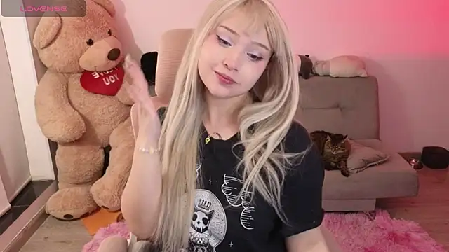 KuroChan420 online show from April 2026 04:03:02 AM