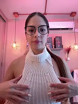 Snapshot of Zoe_Bae chatting on March 2025 08:00:01 PM Zoe Bae online show from March 2025 08:00:01 PM