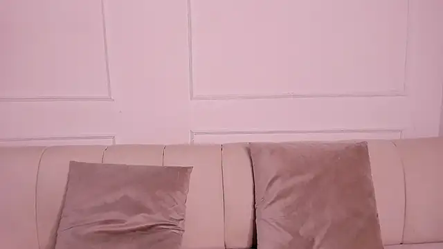 Snapshot of Emma_jonness chatting on January 2025 07:29:02 PM Emma jonness online show from January 2025 07:29:02 PM