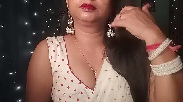 Snapshot of YourModhu chatting on June 2026 05:44:01 PM YourModhu online show from June 2026 05:44:01 PM