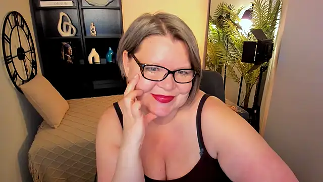 Shannonshine online show from June 2026 01:37:01 PM