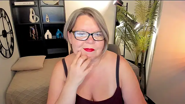 Shannonshine online show from July 2026 02:01:02 PM