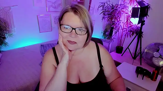 Shannonshine online show from July 2026 01:42:01 PM