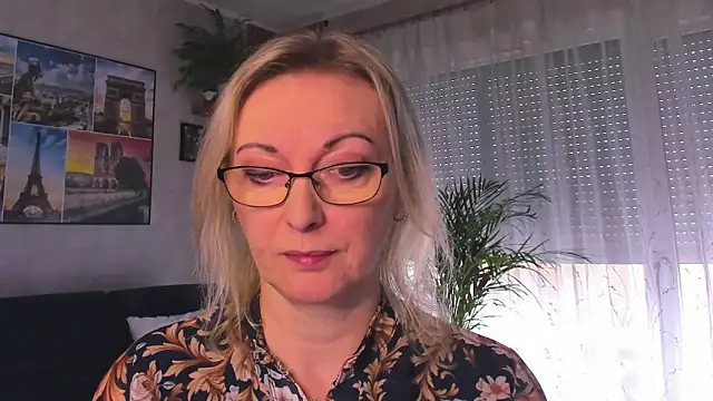 vanessa chat online show from March 2026 01:33:01 PM