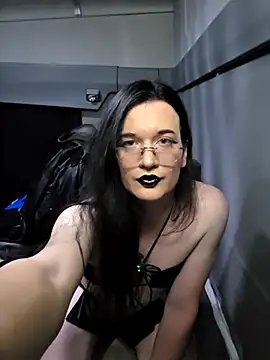 HotysimeHot1 online show from April 2026 08:20:01 PM