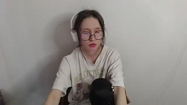  Hanna Moon  online show from April 2026 07:46:01 AM