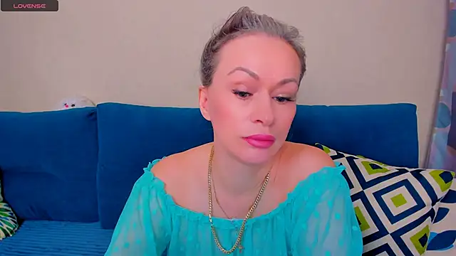 EllenMoore online show from October 2025 03:06:02 AM