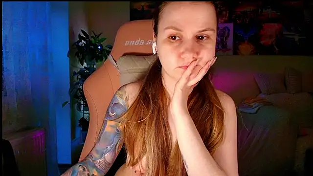 Snapshot of GoodWitch_ chatting on April 2026 08:39:03 AM GoodWitch online show from April 2026 08:39:03 AM